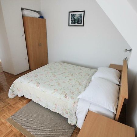 House Milan Hotel Rastovaca Bagian luar foto