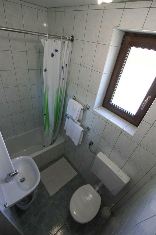 House Milan Hotel Rastovaca Bagian luar foto