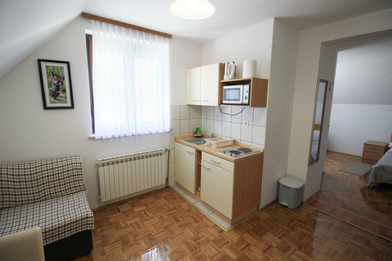 House Milan Hotel Rastovaca Bagian luar foto