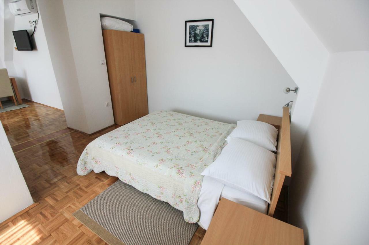 House Milan Hotel Rastovaca Bagian luar foto