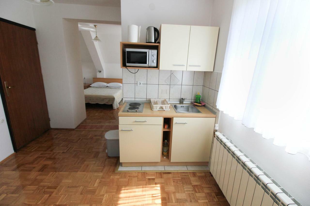 House Milan Hotel Rastovaca Bagian luar foto